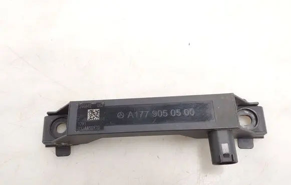 Mercedes-Benz CLA C118 X118 Keyless system antenna A1779050500