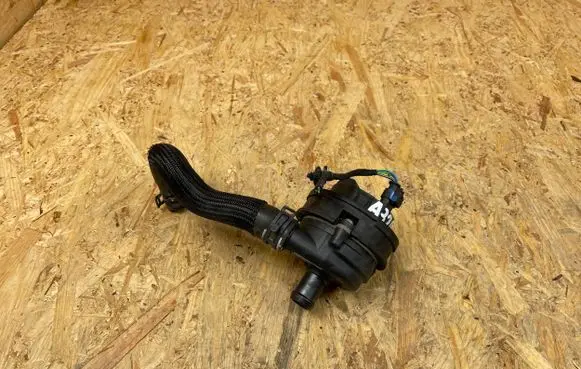 Jaguar I-Pace Electric auxiliary coolant/water pump J9D318D475AA