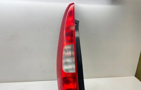 Mitsubishi Colt Rear/tail lights 8330A233 27950112