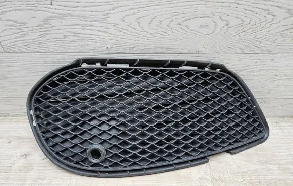 Mercedes-Benz C AMG W205 Front bumper lower grill A2058852523