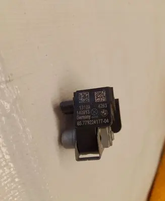 BMW X3 F25 Airbag deployment crash/impact sensor 6577922417704 131094263 140913