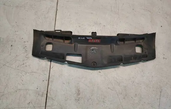Mercedes-Benz C W204 Radiator support slam panel A2045000155