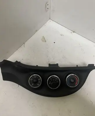 Toyota Yaris Climate control unit 554060D490
