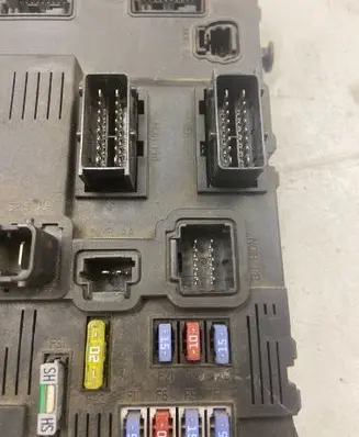 Peugeot 407 Comfort/convenience module 9655708480 S120104600L BSIS0300