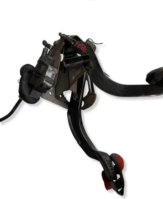 Ford Fiesta Pedal assembly 32113
