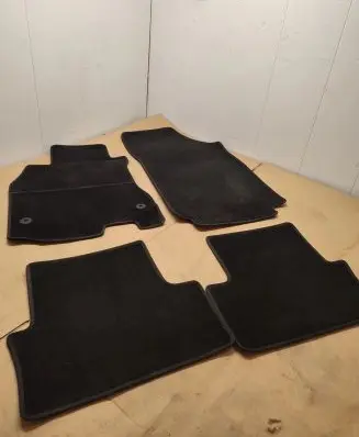 Renault Fluence Car floor mat set 