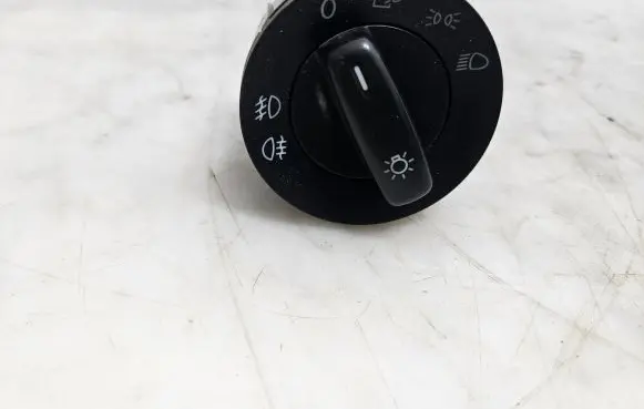 Volkswagen PASSAT B6 Light switch 1K0941431N
