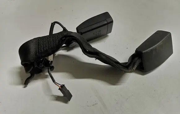 BMW 4 F36 Gran coupe Middle seatbelt buckle (rear) 7375448
