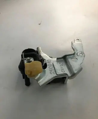 Mazda CX-3 Vacuum valve 1362007230