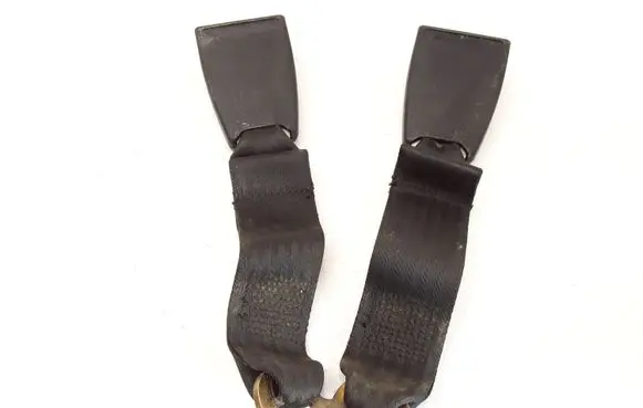 Mercedes-Benz W123 Rear seatbelt buckle 1238605269