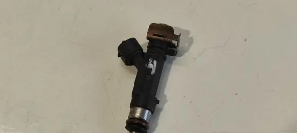Audi A6 S6 C6 4F Fuel injector 0280158053