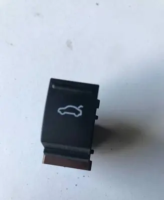 Volkswagen PASSAT B7 Tailgate opening switch 3AA959831 004302S