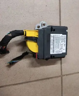 Mercedes-Benz GLE (W166 - C292) Airbag control unit/module A1669000220 A1669013806 A1669027609