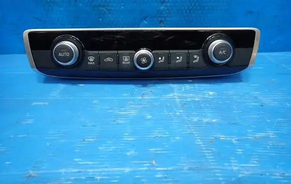 Audi A3 S3 8P Climate control unit 8V0820043C