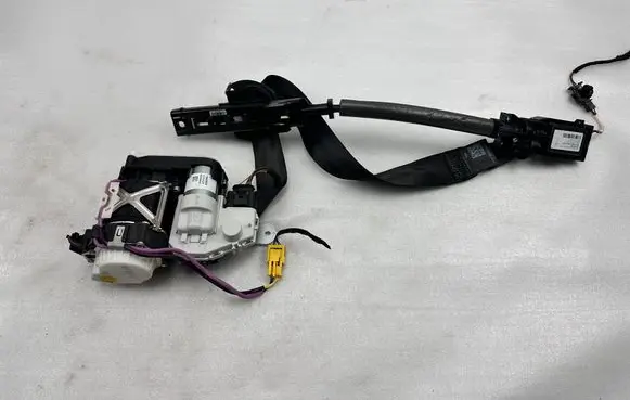 Audi A8 S8 D4 4H Front seatbelt 4H0857706