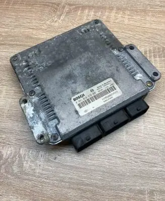 Renault Scenic I Engine control unit/module ECU HOM8200039569 0281010979