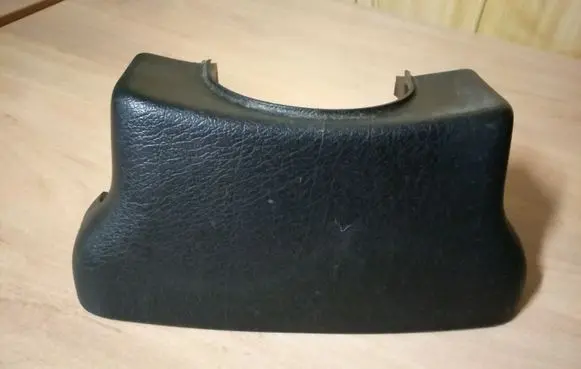 Steering wheel column trim