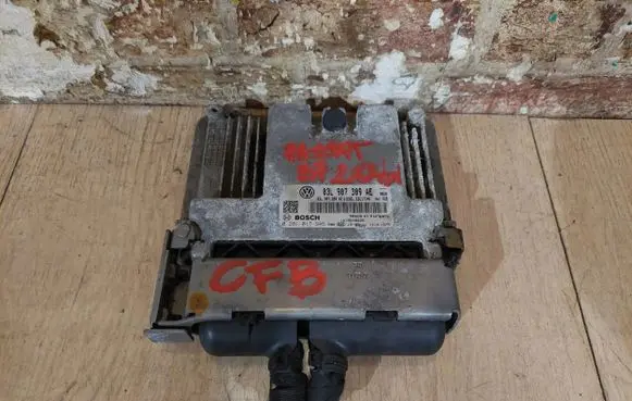 Volkswagen PASSAT B7 Other control units/modules 0281017946 03L907309AE