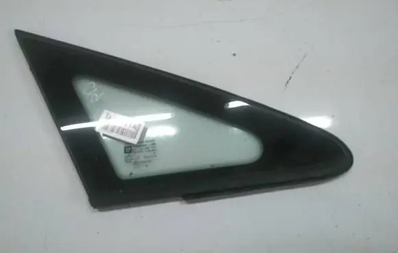Opel Corsa D Front triangle window/glass AS2