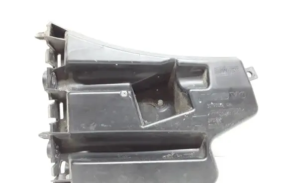 Volvo S60 Front bumper mounting bracket 30796625