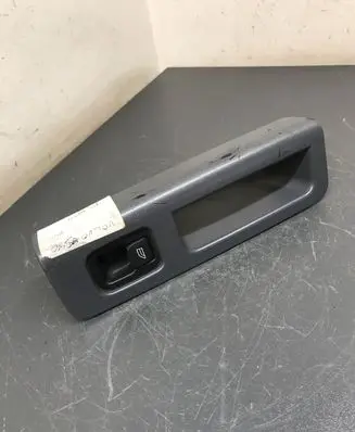 Volvo S40 Electric window control switch 8979477