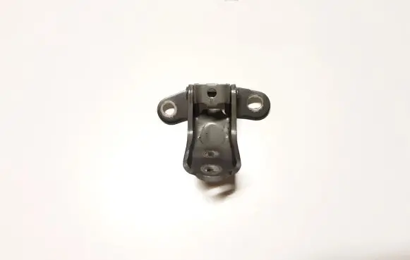 Hyundai Tucson JM Front door upper hinge A047615