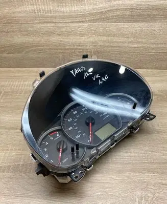Toyota Yaris Speedometer (instrument cluster) 838000DQ40 MB1575505345