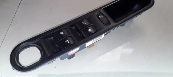 Renault Espace - Grand espace IV Electric window control switch 8200328427 0012126