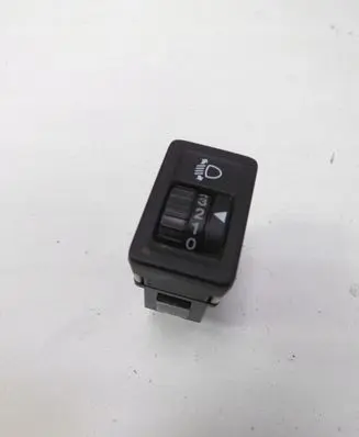 Suzuki SX4 S-Cross Headlight level height control switch 310021