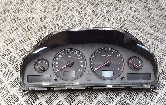 Speedometer (instrument cluster)