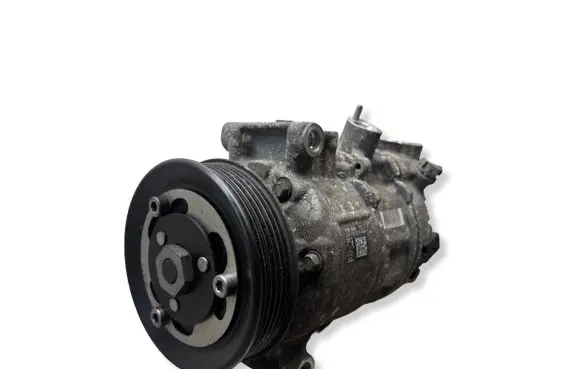 Volkswagen PASSAT B8 Air conditioning (A/C) compressor (pump) 5Q0820803F