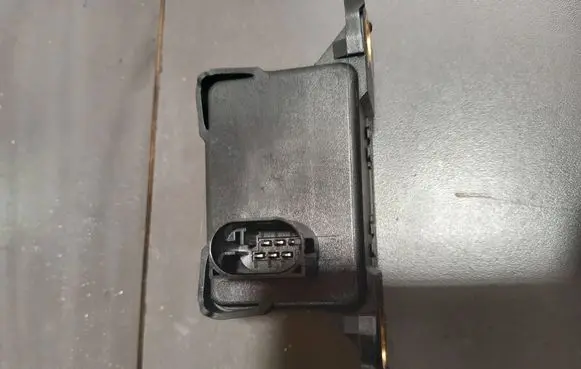 Mercedes-Benz ML W164 ESP acceleration yaw rate sensor A0045423918 DT37A06M37 10170103823