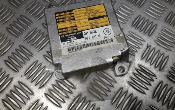 Lexus IS 220D-250-350 Airbag control unit/module 8917053110 89170-53110