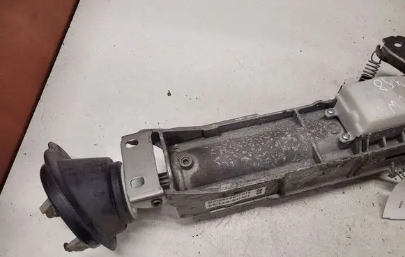 BMW 1 F20 F21 Steering wheel axle 3070303876 LS685496501 685847101