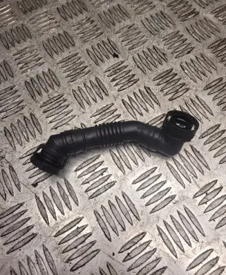 Volkswagen PASSAT B6 Breather hose/pipe 03G103493D