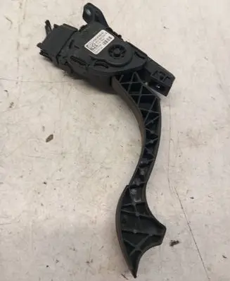 Ford Mondeo MK IV Accelerator throttle pedal 6G929F836RC 6PV00922014 C95YE03