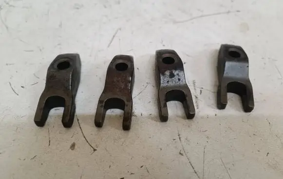 KIA Sportage Fuel Injector clamp holder