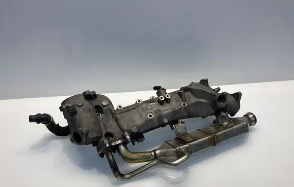 Mercedes-Benz E W211 Intake manifold A6420905437 6420905437