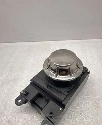 Head unit multimedia control
