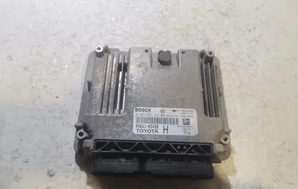 Toyota Yaris Engine control unit/module 0281012322