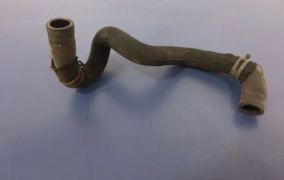Audi A8 S8 D4 4H Engine coolant pipe/hose 4H0121058G