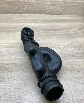 Peugeot Partner Air intake hose/pipe 9657083780