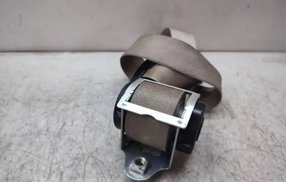BMW 5 F10 F11 Front seatbelt 610126200B