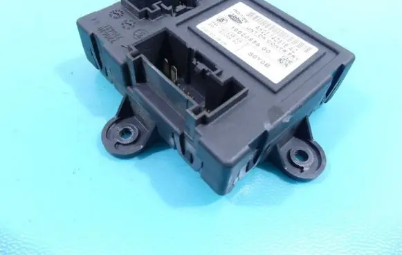 Jaguar XF X250 Central body control module AH2214D618AC IMPRK1267661