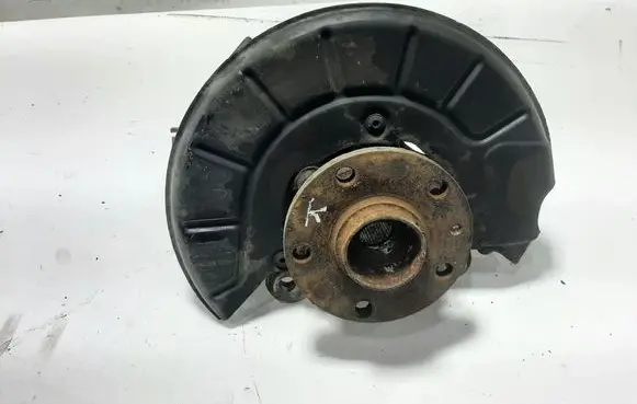 Volkswagen Golf VI Front wheel hub 