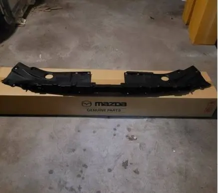 Mazda CX-5 II Front bumper upper radiator grill KB8A50717