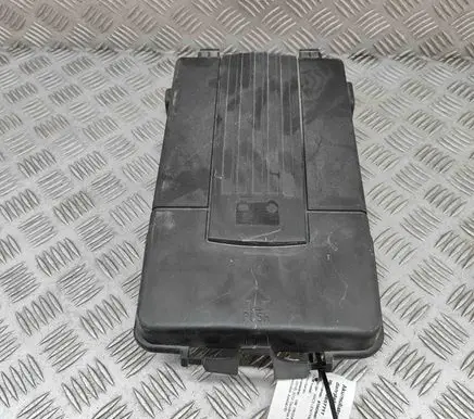 Volkswagen PASSAT B7 Battery box tray cover/lid 3C0915443A