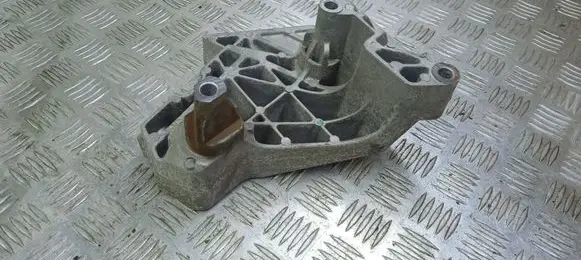 Audi TT TTS Mk2 Engine mounting bracket 06F199207H