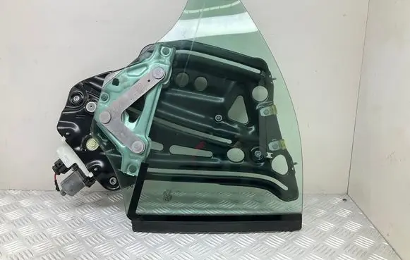 Audi A3 S3 8V Rear side window 8V7839398B 8P7845458 AS2