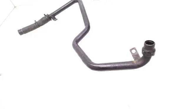 Volkswagen PASSAT B5 Engine coolant pipe/hose 059121065D